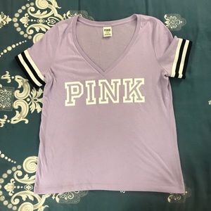 VS Pink tee